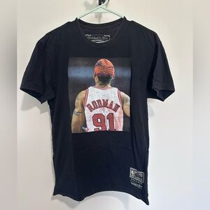 Mitchell & Ness Dennis Rodman Chicago Bulls Black Graphic T-Shirt - Medium